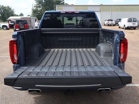 Used 2024 GMC Sierra 1500 Denali w/ Denali Reserve Package AWD/4WD image 17