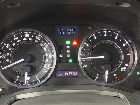 Used 2010 Lexus IS 350C RWD image 20