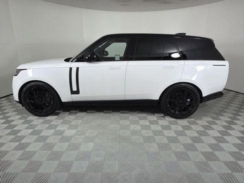 New 2026 Land Rover Range Rover SE image 2