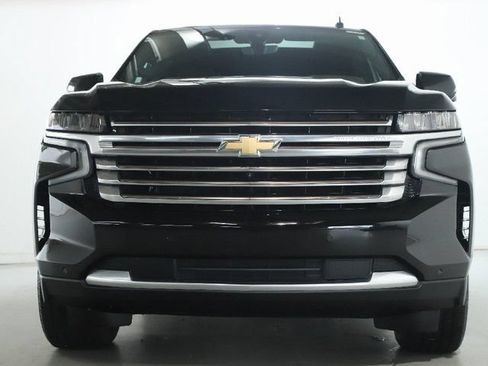 Used 2021 Chevrolet Tahoe High Country w/ Premium Package AWD/4WD image 6