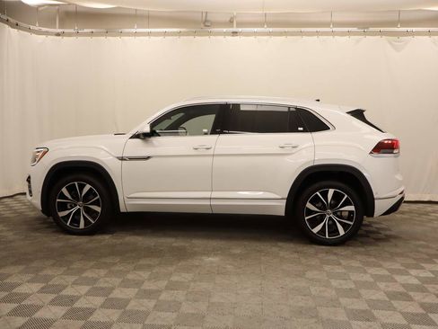 Used 2024 Volkswagen Atlas Cross Sport SEL Premium R-Line AWD/4WD image 2