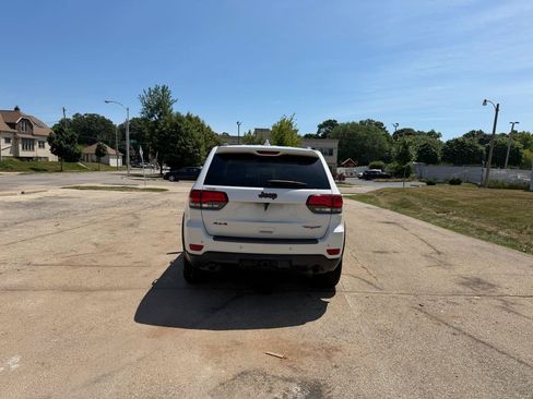 Used 2017 Jeep Grand Cherokee Trailhawk AWD/4WD image 6