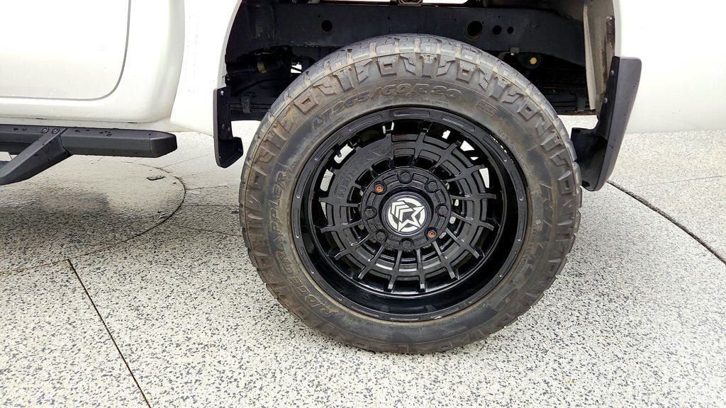 Used 2023 Nissan Frontier SV w/ SV Convenience Package AWD/4WD image 9