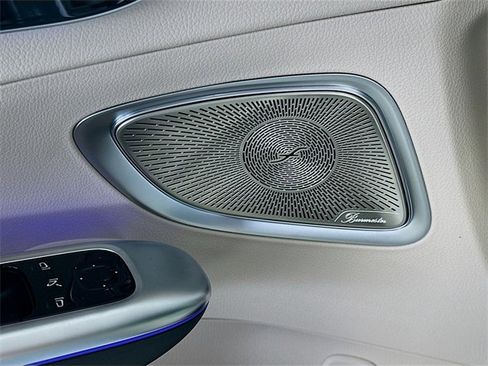 Certified 2025 Mercedes-Benz C 300 4MATIC Sedan image 19