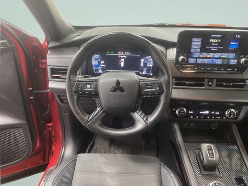 Used 2023 Mitsubishi Outlander SE AWD/4WD image 19