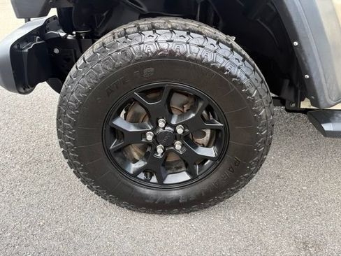 Used 2022 Jeep Wrangler Sport AWD/4WD image 8