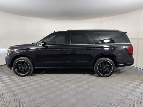 Used 2023 Ford Expedition Max Limited RWD image 2