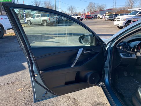 Used 2011 MAZDA MAZDA3 s Grand Touring image 9