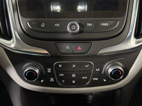 Used 2023 Chevrolet Equinox LT AWD/4WD image 23