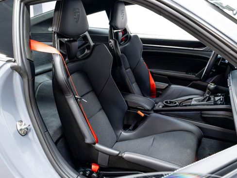 Used 2024 Porsche 911 GT3 Touring w/ Chrono Package RWD image 33