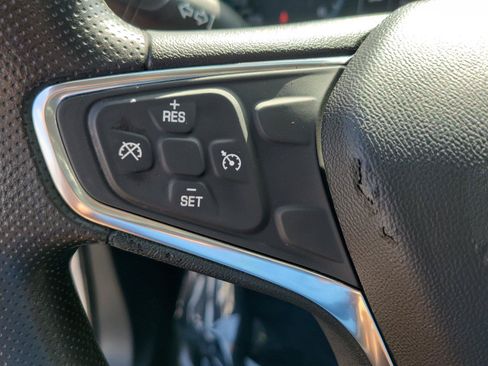 Used 2019 Chevrolet Equinox LS FWD image 25