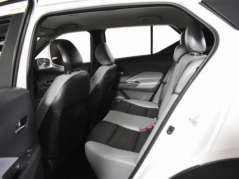 Certified 2024 Nissan Kicks SR w/ SR Premium Package image 30