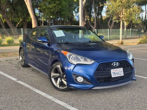 Used 2014 Hyundai Veloster Turbo FWD image 3