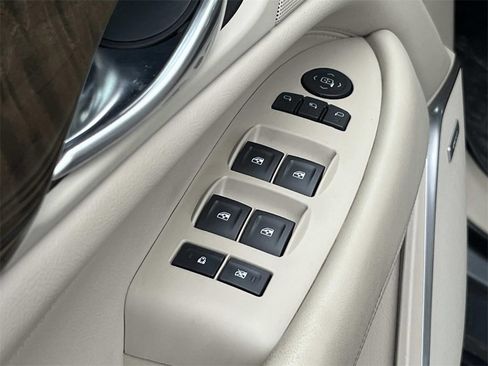 Used 2019 Cadillac Escalade Luxury image 22