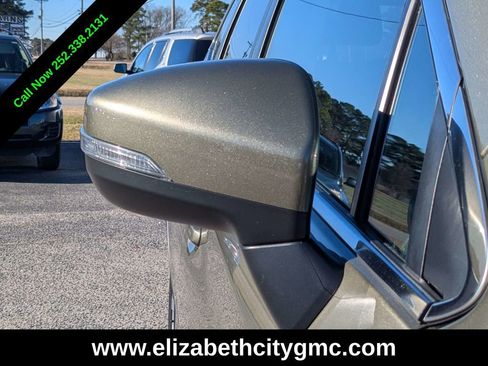 Used 2023 Subaru Ascent Premium w/ Convenience Package image 11