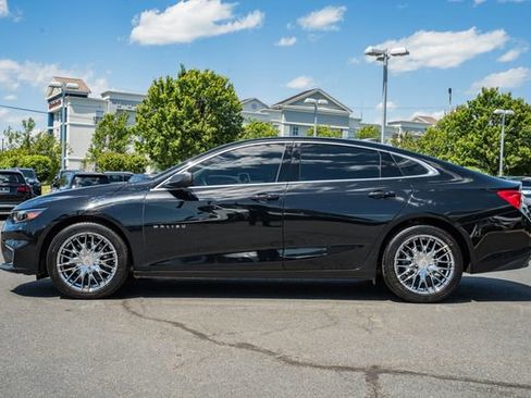Used 2018 Chevrolet Malibu LS FWD image 4