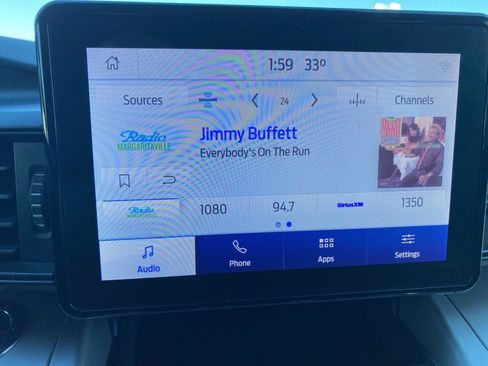 Used 2021 Ford Explorer XLT image 40