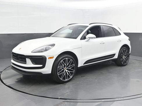New 2026 Porsche Macan AWD/4WD image 1