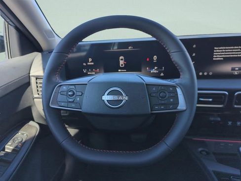 New 2026 Nissan Sentra SR w/ Floor Mat Package FWD image 19