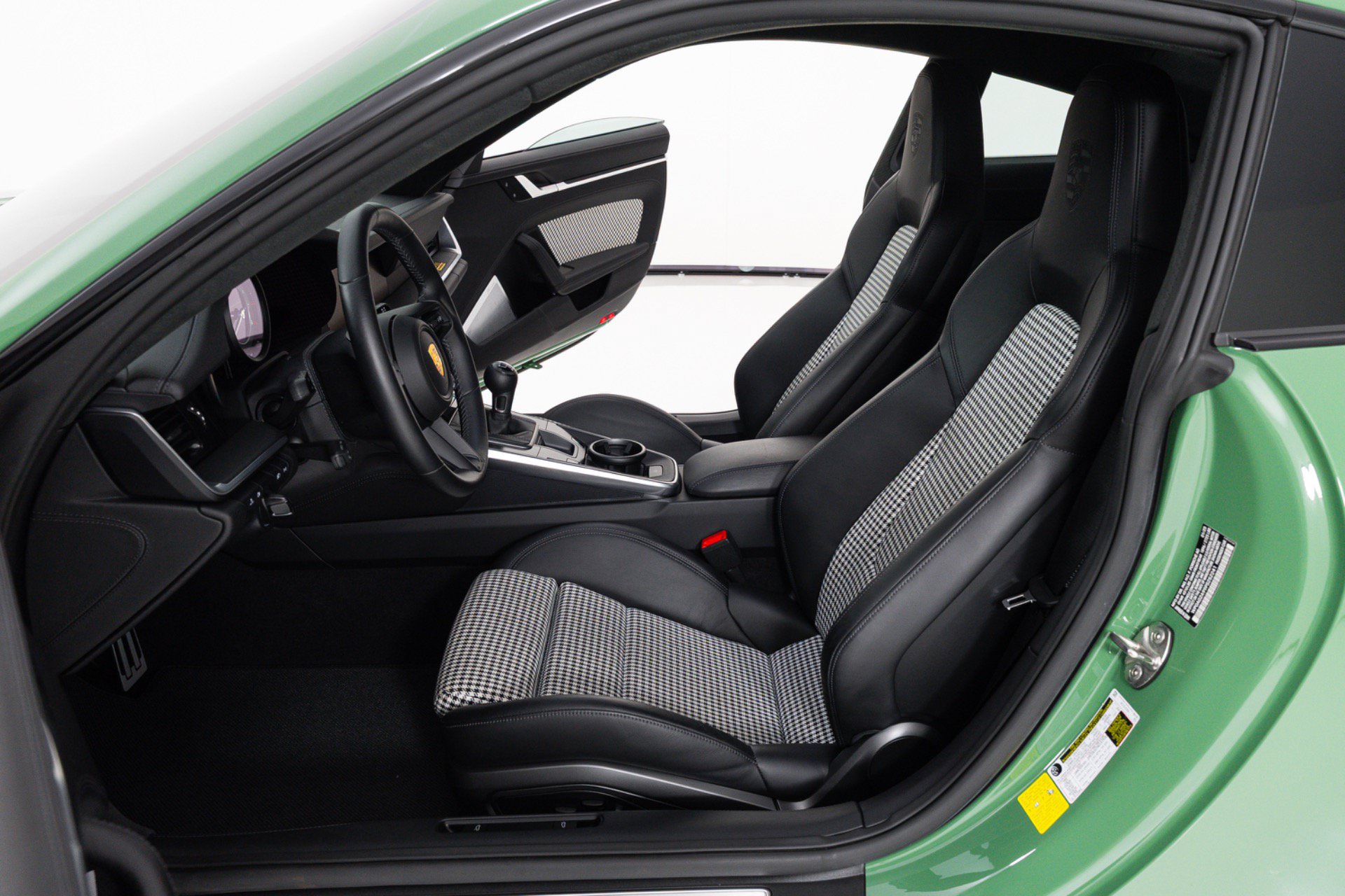Used 2023 Porsche 911 Sport Classic RWD image 15