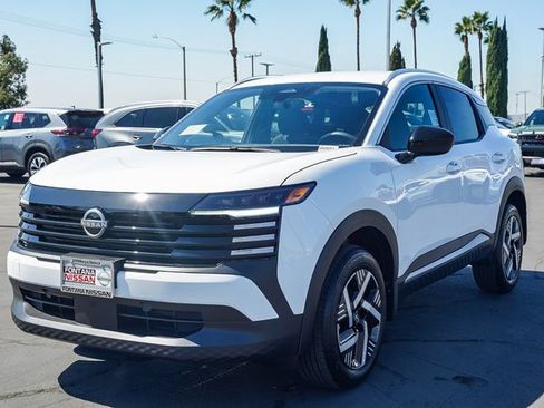 New 2026 Nissan Kicks SV image 4