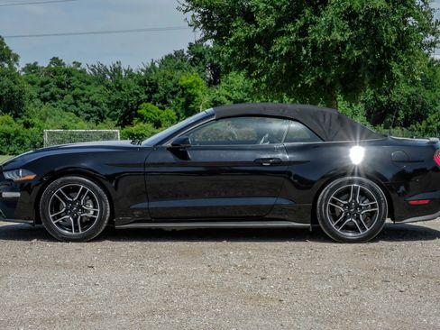 Used 2020 Ford Mustang Premium RWD image 19
