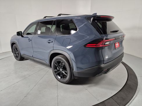 New 2026 Toyota Grand Highlander Limited image 3