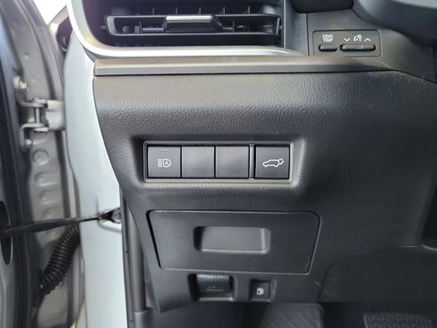 Certified 2025 Toyota Grand Highlander FWD image 10