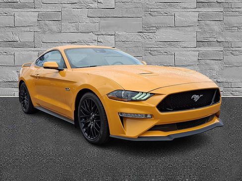 Used 2022 Ford Mustang GT Premium w/ GT Performance Package RWD image 2