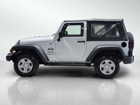 Used 2014 Jeep Wrangler Sport image 4