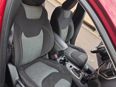 Used 2016 Jeep Cherokee Sport w/ Cold Weather Group image 13