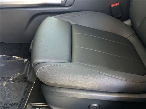 Used 2026 Mercedes-Benz GLA 250 image 4
