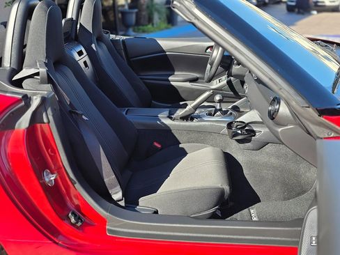 Used 2025 MAZDA MX-5 Miata Sport image 15