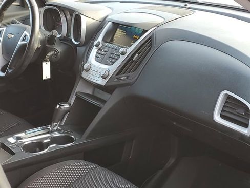 Used 2017 Chevrolet Equinox LT w/ Convenience Package image 25