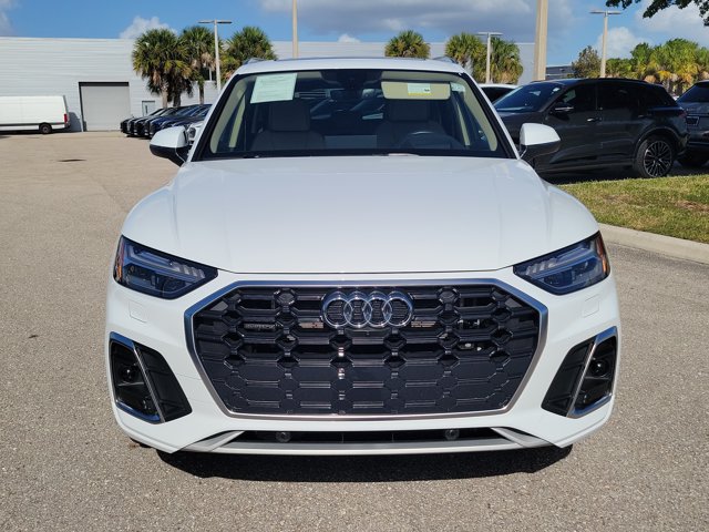 Used 2024 Audi Q5 e Prestige AWD/4WD image 3