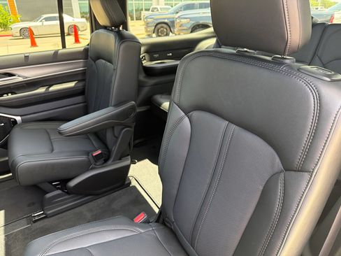 New 2026 Jeep Grand Wagoneer Limited AWD/4WD image 18