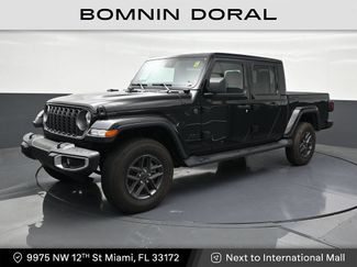 Used 2025 Jeep Gladiator Sport AWD/4WD video 1