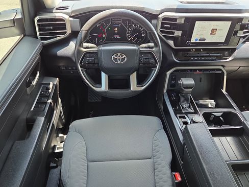 Used 2022 Toyota Tundra SR5 AWD/4WD image 11