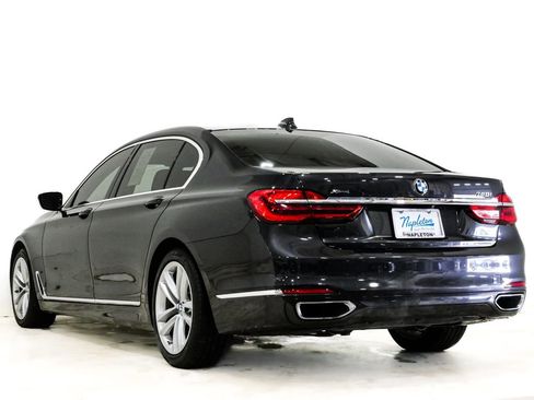 Used 2019 BMW 750i xDrive w/ Executive Package image 9