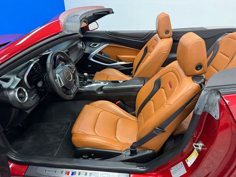 Used 2017 Chevrolet Camaro SS image 15