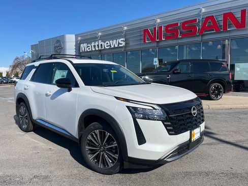 New 2026 Nissan Pathfinder Platinum AWD/4WD image 1