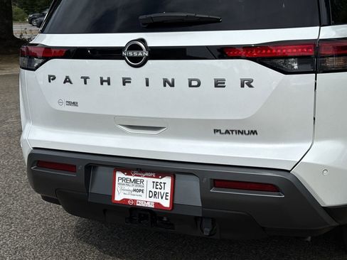 New 2026 Nissan Pathfinder Platinum FWD image 26