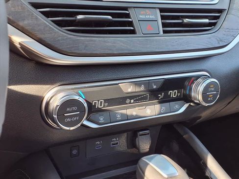 New 2025 Nissan Altima 2.5 SL image 17