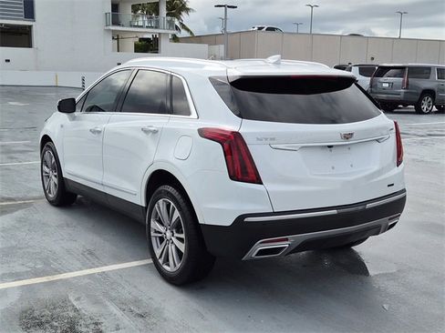 Used 2023 Cadillac XT5 Premium Luxury image 3