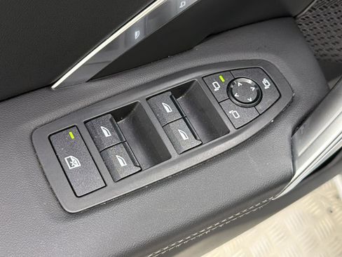 Used 2025 BMW X1 xDrive28i AWD/4WD image 23