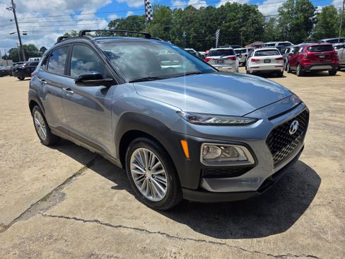 Used 2020 Hyundai Kona SEL FWD image 3