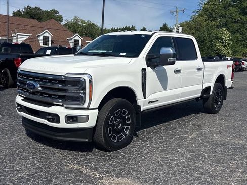 Used 2023 Ford F250 Platinum AWD/4WD image 3