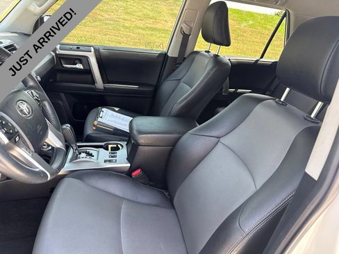 Used 2020 Toyota 4Runner SR5 Premium AWD/4WD image 12