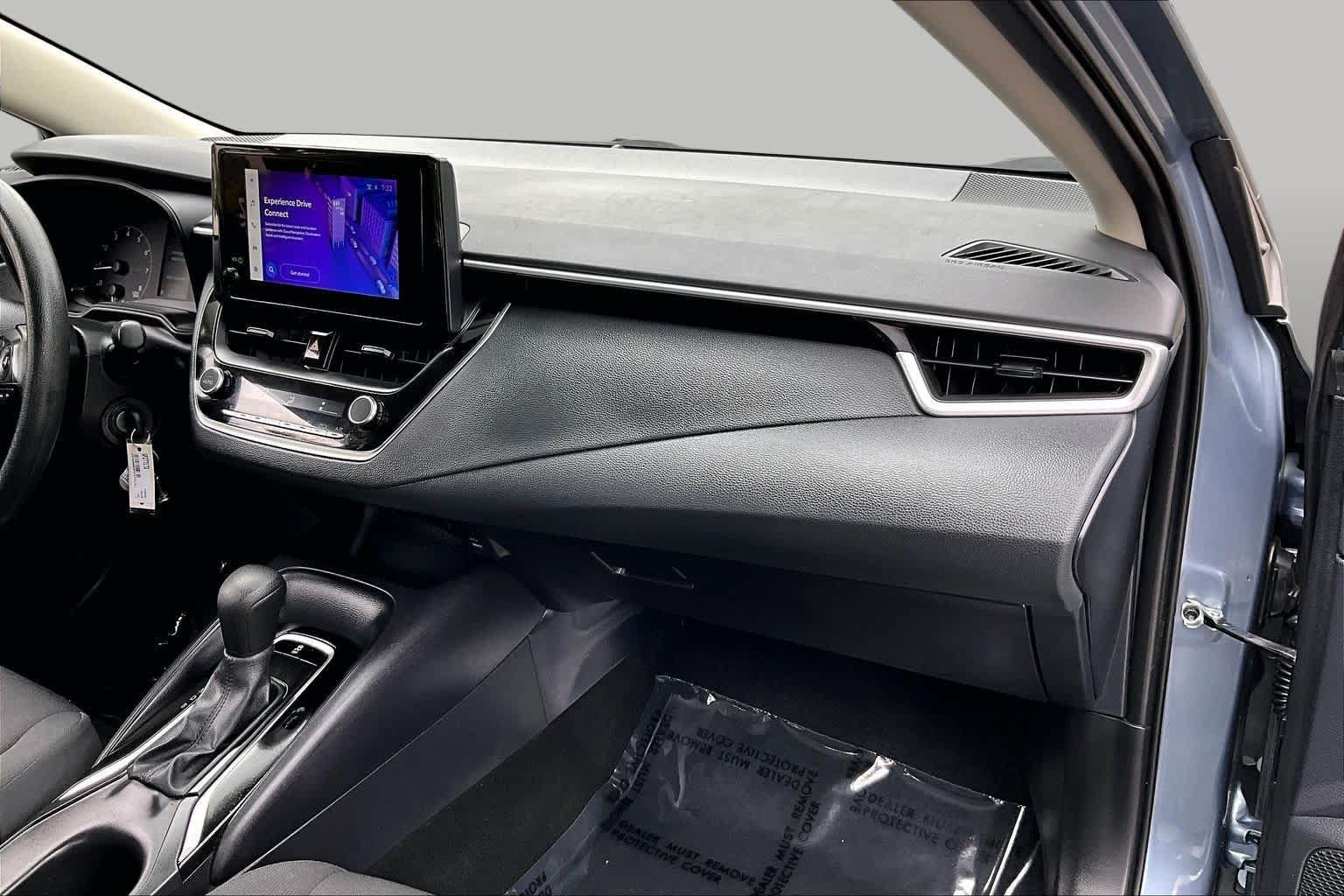 Used 2025 Toyota Corolla LE FWD image 18