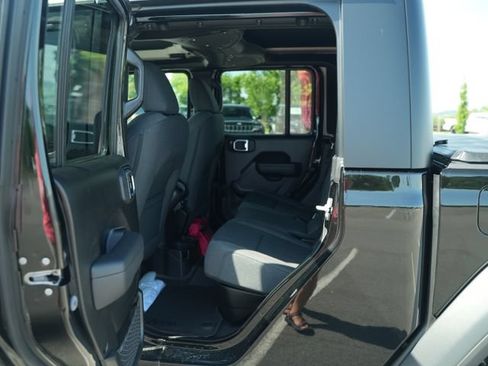 New 2026 Jeep Gladiator Sport w/ Dual Top Group AWD/4WD image 13
